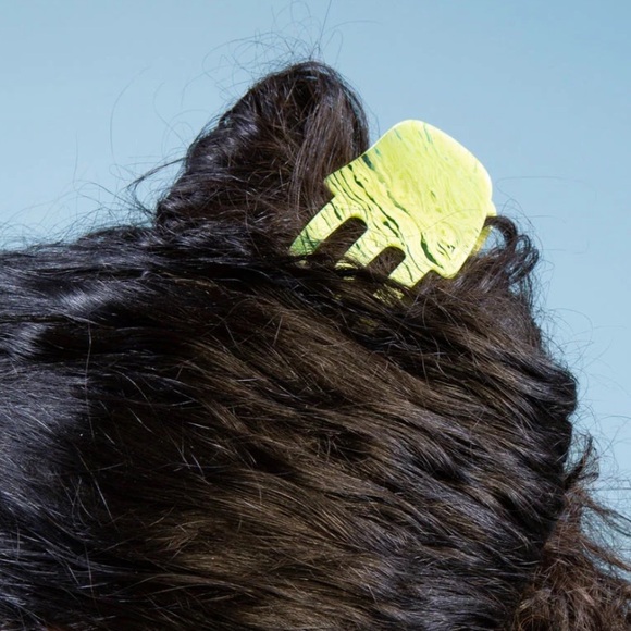 NWT Chunks Ursa Claw in Key Lime - Picture 3 of 3